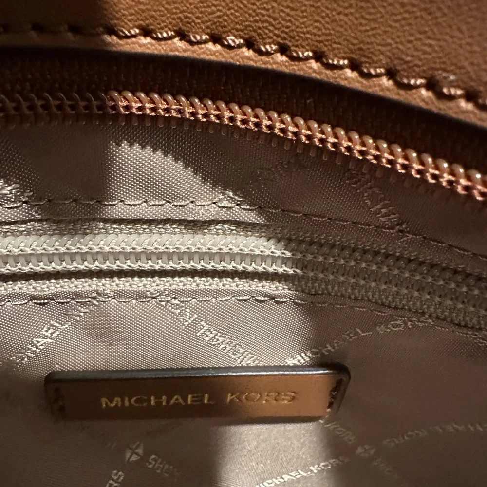 Michael Kors Luggage Jet Set Travel Med Double Pocket Non-Leather Vegan Tote NWT - Picture 13 of 15
